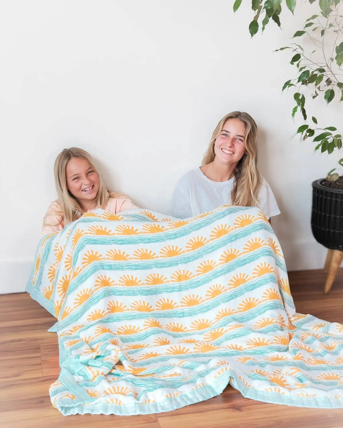 Throw Blanket: Sun + Waves