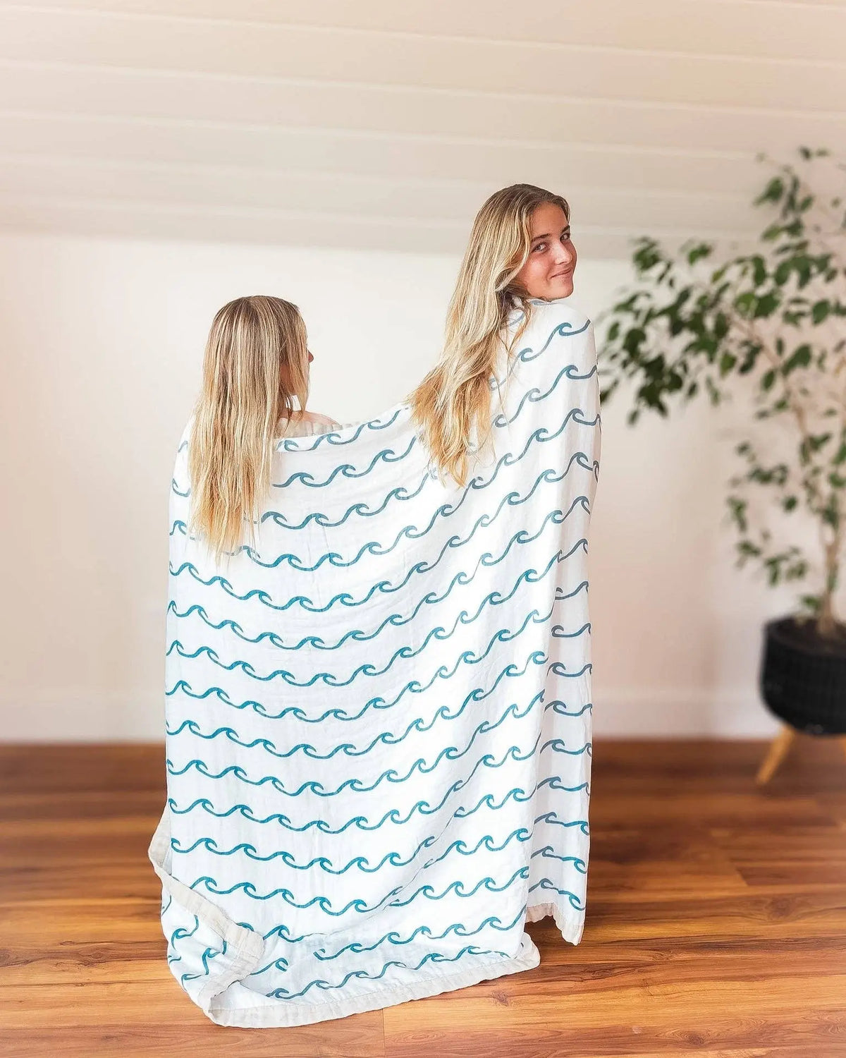 Throw Blanket: Waves
